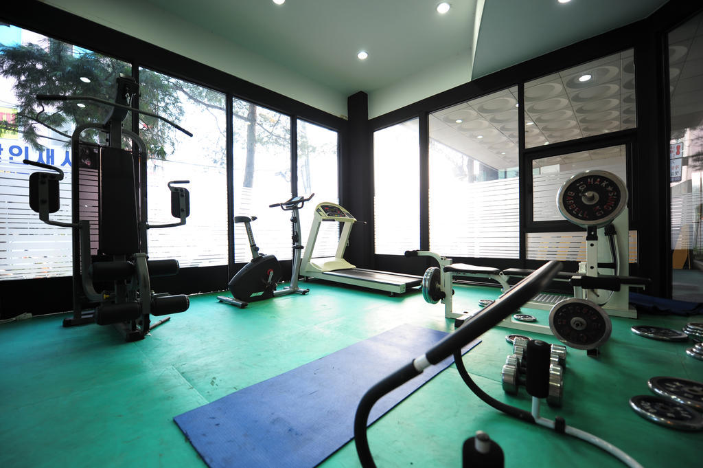 Cheonan Metro Tourist Hotel Екстер'єр фото