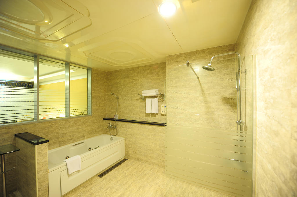 Cheonan Metro Tourist Hotel Номер фото