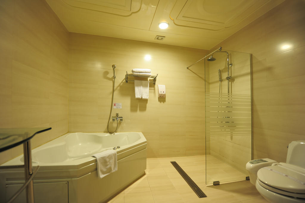Cheonan Metro Tourist Hotel Номер фото