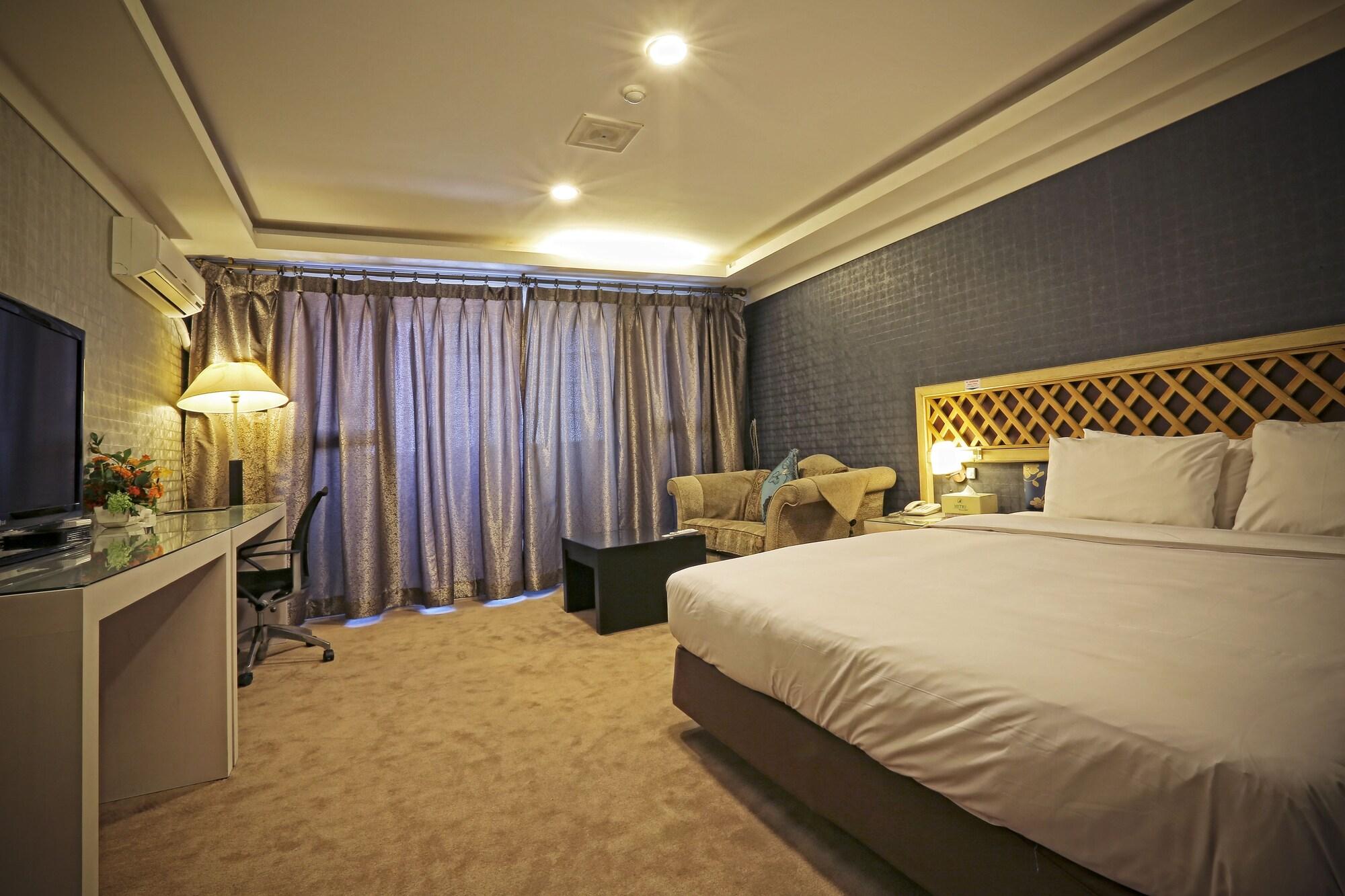 Cheonan Metro Tourist Hotel Екстер'єр фото
