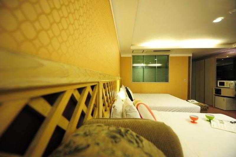 Cheonan Metro Tourist Hotel Екстер'єр фото