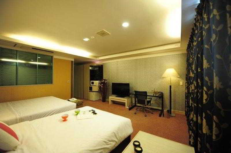 Cheonan Metro Tourist Hotel Екстер'єр фото