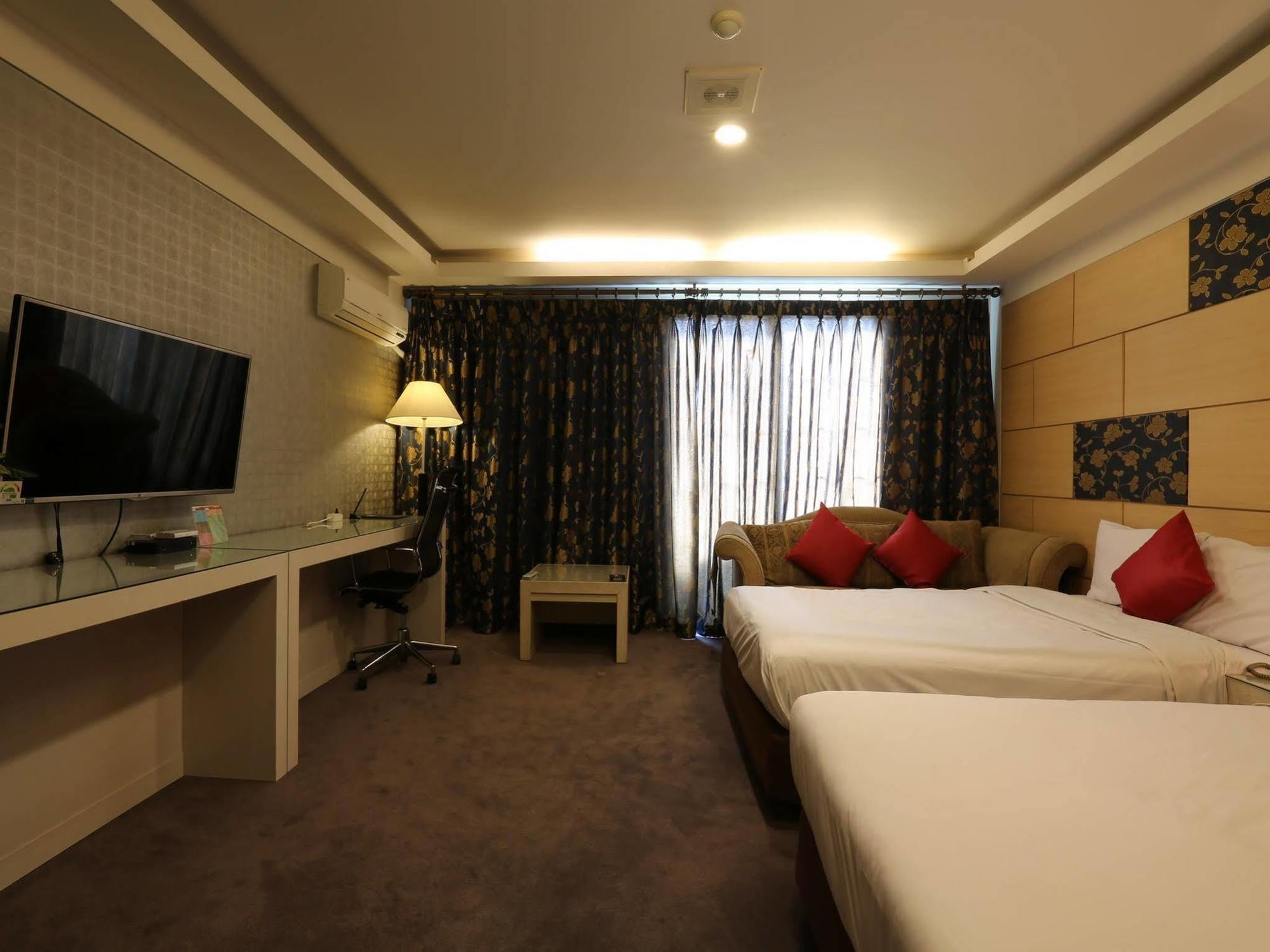 Cheonan Metro Tourist Hotel Екстер'єр фото