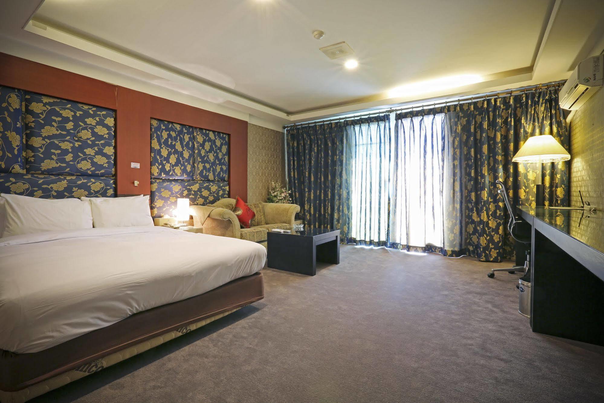 Cheonan Metro Tourist Hotel Екстер'єр фото