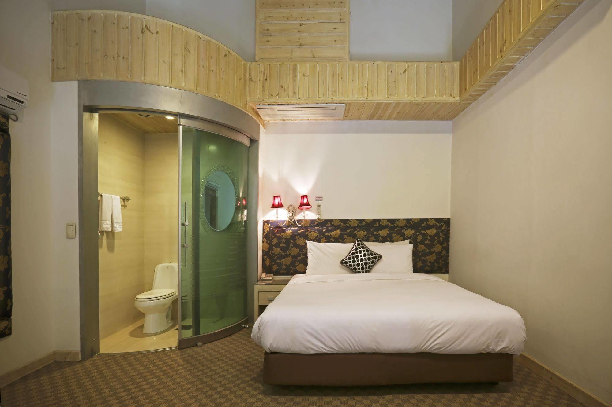 Cheonan Metro Tourist Hotel Екстер'єр фото